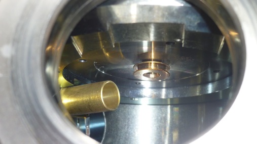 a view in the chamber, objective aperture and secondary electron detector